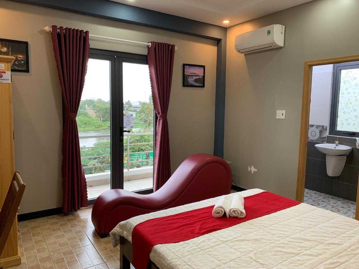 Bờ Sông Khách sạn